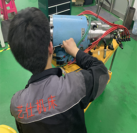 天津外企某牧野机床主轴维修现场